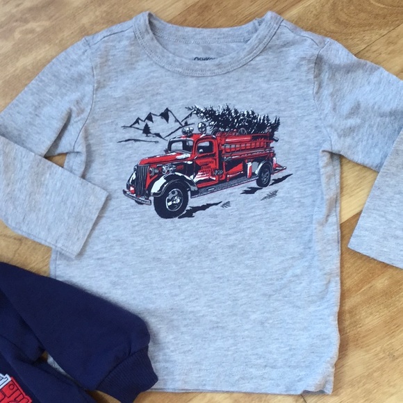 Fire truck sweatshirt & t shirt size 6-9M - Picture 3 of 5